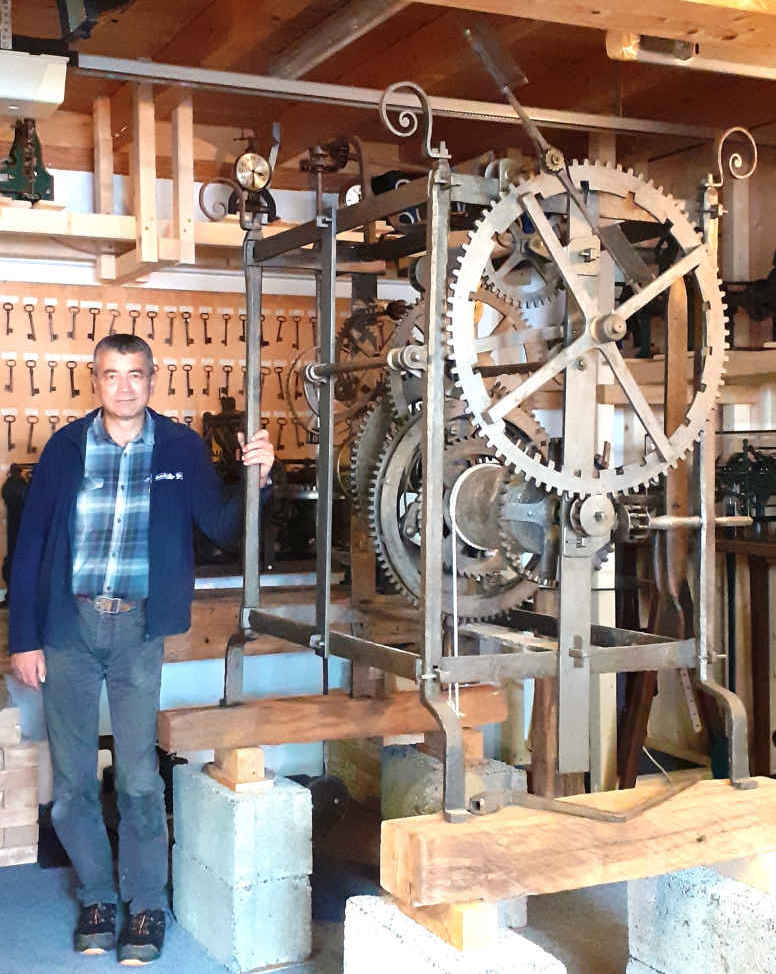 Handgeschm_A_2 Astronomisches Uhrwerk
